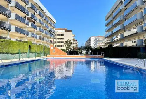 Nova Pineda , climatizado , piscina y a 230m de la playa.