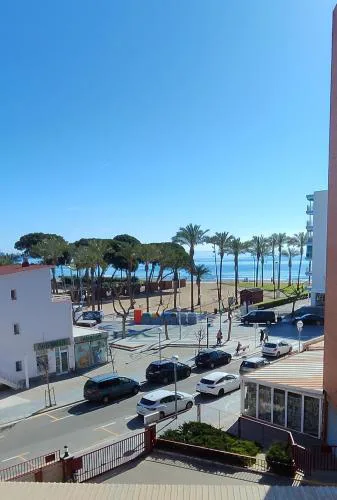 Superbe appartement avec vue mer, piscine et parking privé gratuit
