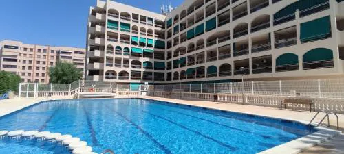 vacaciones en pineda con 2 piscinas, playa a 5 min