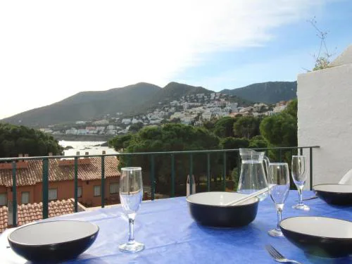 Apartamento Acogedor a 100m de la Playa con Garaje Privado - ES-228-23