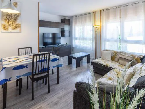 Apartamento Agradable en Llançà - Cerca de la Playa y con Aire Acondicionado - ES-228-187
