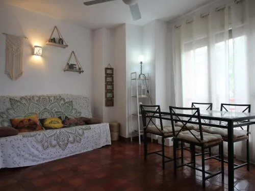 Apartamento céntrico a 20m de la playa del Puerto con TV, aire acondicionado y terraza - ES-228-189