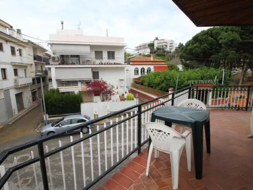 Apartamento céntrico, luminoso a 100m de la playa con balcón y wifi (01/06-30/09) - ES-228-3