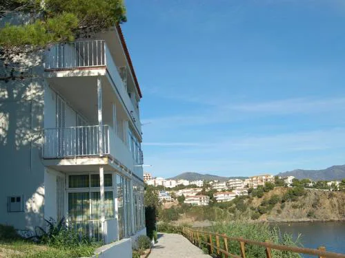 Apartamento con Terraza a 300m de la Playa, Parking Incluido - ES-228-24