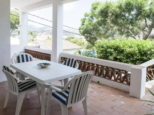 Apartamento con terraza, parking y jardín, a 300m de la playa - ES-228-40
