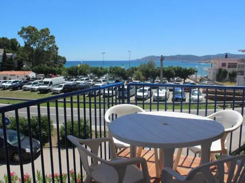 Apartamento luminoso a 50m de la playa con parking - ES-228-28