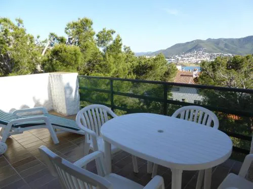 Apartamento luminoso con terraza y parking a 300m de la playa - ES-228-26