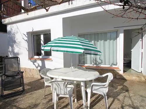 Apartamento para 4 pers cerca de la playa con aire y parking - ES-228-207