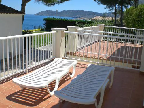 Apartment Palmiers I-11 by Interhome