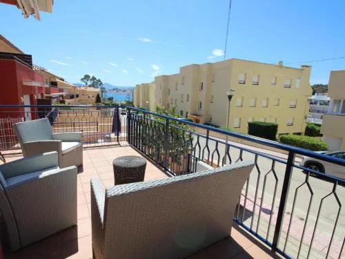 Casa Espaciosa en Grifeu cerca de la Playa - ES-228-144