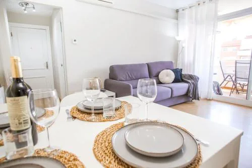 AL46 - Apartamento moderno playa Fenals