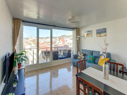 Elegant Apartment with Terrace
