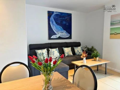 Sakura Suite - Modern Apartment with Parking & Swimming Pool