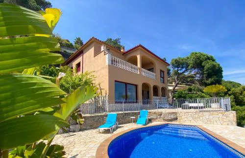Villa Violetas - Magnificent sea view, 8 pers and baby cot available, quiet area