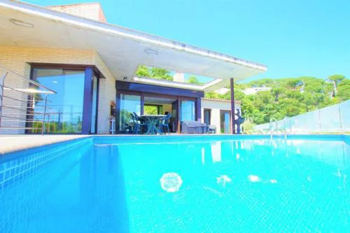 V&V LLORET- Villa Nicole