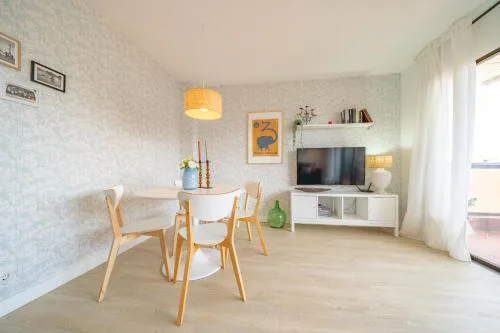 HomeHolidaysRentals Playamar - Costa Barcelona