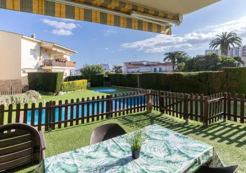 Apartamento Laura Mar con piscina en La Fosca