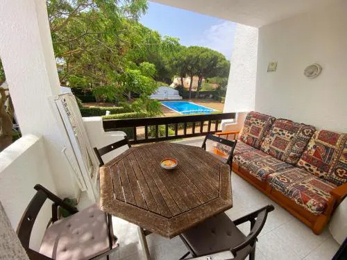 Apartament a Pals, amb piscina, platja a 1 minut