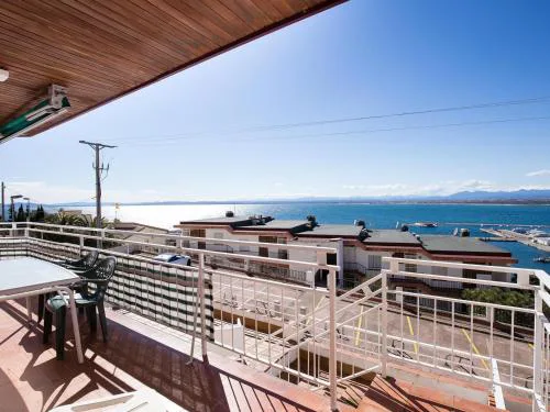 Apartamento Cómodo Vista Panorámica en Roses - ES-228-94