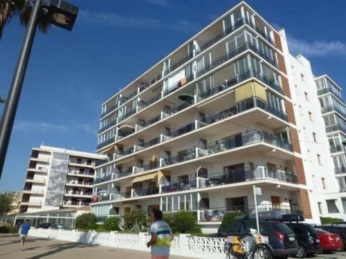 Apartamento frente al mar para 6 con parking en Rosas - ES-204-80