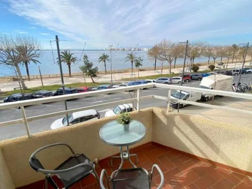 Apartamento renovado en primera línea de playa en Roses, aire acondicionado y ascensor - HISP-312-21
