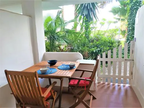 Apartamento tranquilo con piscina y terraza en Roses - ES-258-96