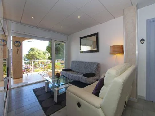 Apartment in Roses with Sea Views & Pool