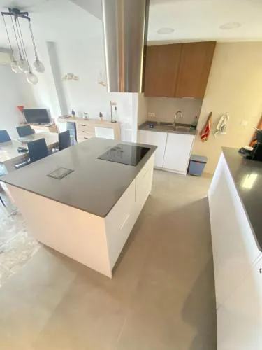 Appartement moderne idéalement placé Centre ville de Rosas