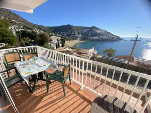 Bonito apartamento a 200m de la playa con terraza y garaje en Roses - HISP-312-48