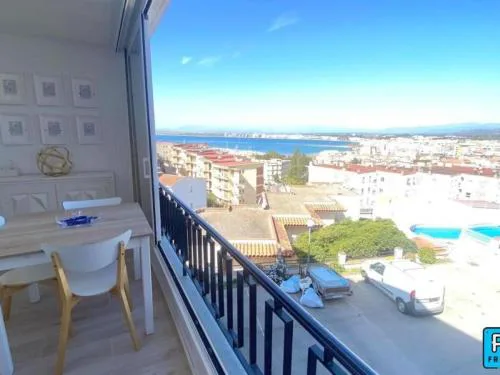 Bonito apartamento renovado con piscina, terraza y estacionamiento a 450m de la playa - 3 pax - HISP-312-4