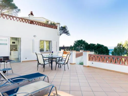 Casa Acogedora a 20m Playa Roses con Parking - ES-228-113