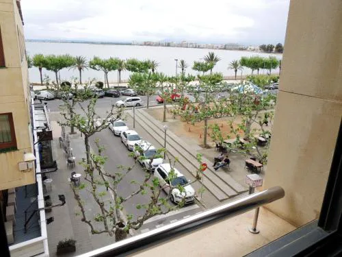 Llevant 3 1 Centro Roses - Barneda Premium