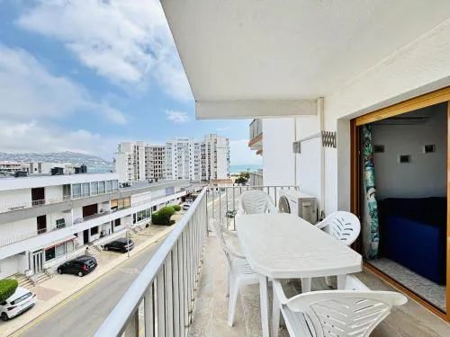 Perfecta ubicación a 80m de la playa, AC, WiFi, terraza y parking en Santa Margarita - ES-258-53