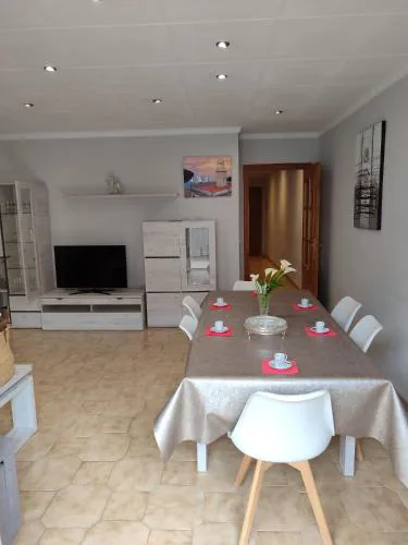 Piso de 4 habitaciones en el centro de Roses