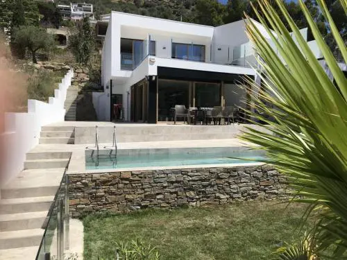 Preciosa casa Roses con piscina cerca playa AV 90