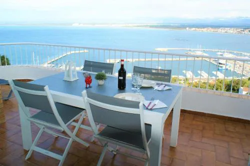Precioso piso vistas espectaculares del mar AV-50