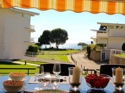 RES. ALMADRABA PLATJA. Apartamento de lujo con piscina para 4 – Roses - ES-258-22