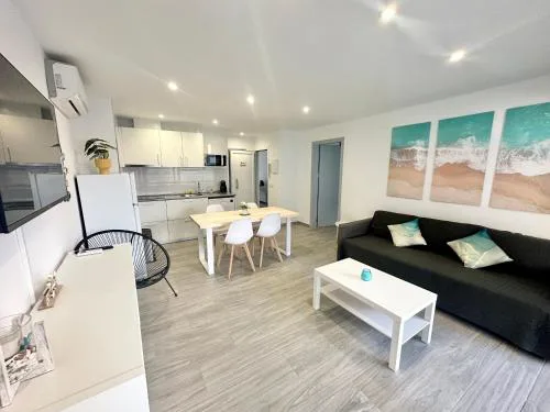 Roses Apartments Beach - 3 rooms 2baths