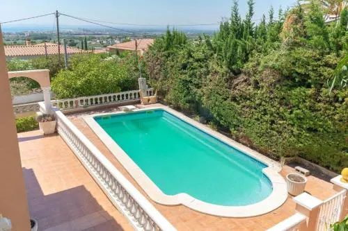 Villa Leo con vistas al mar y piscina privada