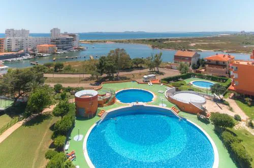 WELCS ESTUDIO 249 EMP con piscina y vistas al mar