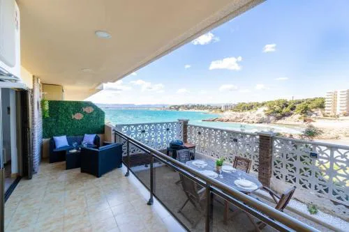 1ºlineaMar-exclusive-Chill-wifi-SeaViews-PortAventura6