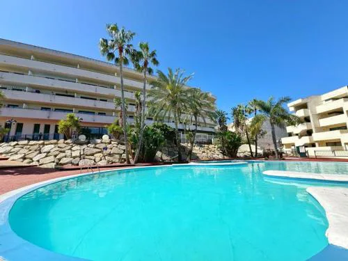 ACOGEDOR APARTAMENTO CON VISTAS PISCINA