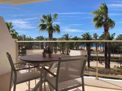 Apartament familiar amb vistes al mar!