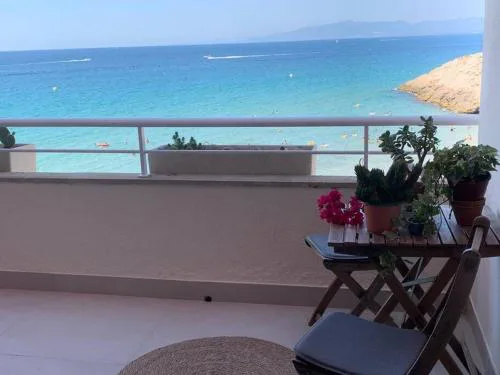 Apartamento sobre el mar