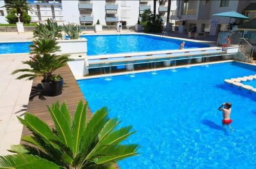 apartamento varias piscinas salida directa a la playa