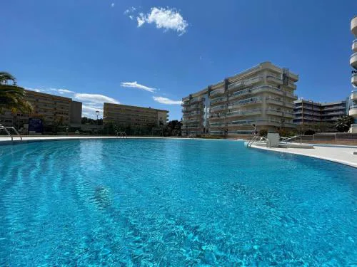 Holiday Apartment with Padel & Tennis