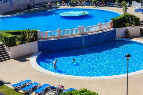 Luminoso apartamento en SALOU con TERRAZA y PARQUE INFANTIL IDEAL FAMILIAS