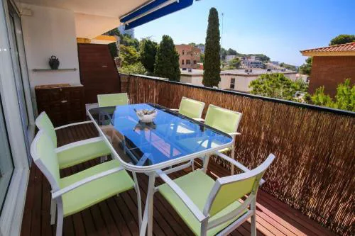 Terraza familiar a 200 m de la playa Cala Crancs