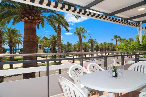 UHC Rodas Apartments
