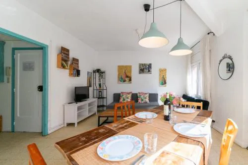 1º Apartamento 3 hab 15' Barcelona centro 8' Playa